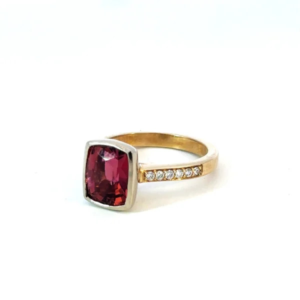 Tourmaline & Diamond Ring – 9ct Yellow Gold