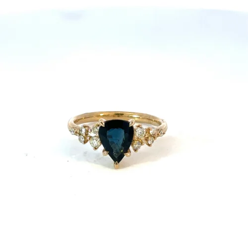 Sapphire & Diamond Ring – 9ct Yellow Gold