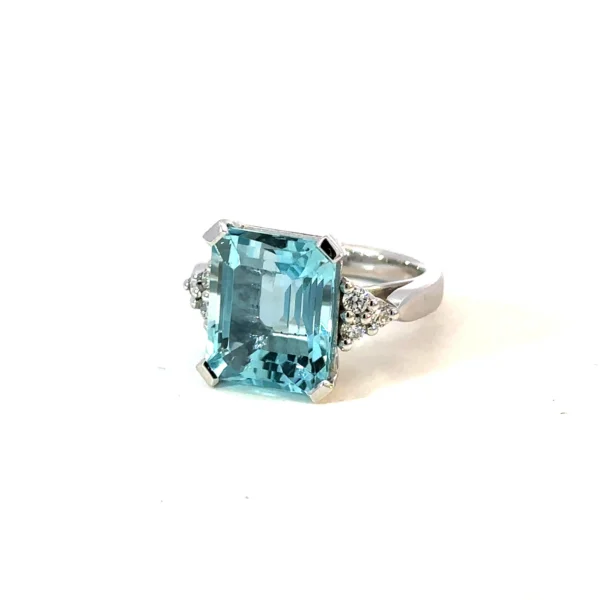 Aquamarine & Diamond Dress Ring – 18ct White Gold
